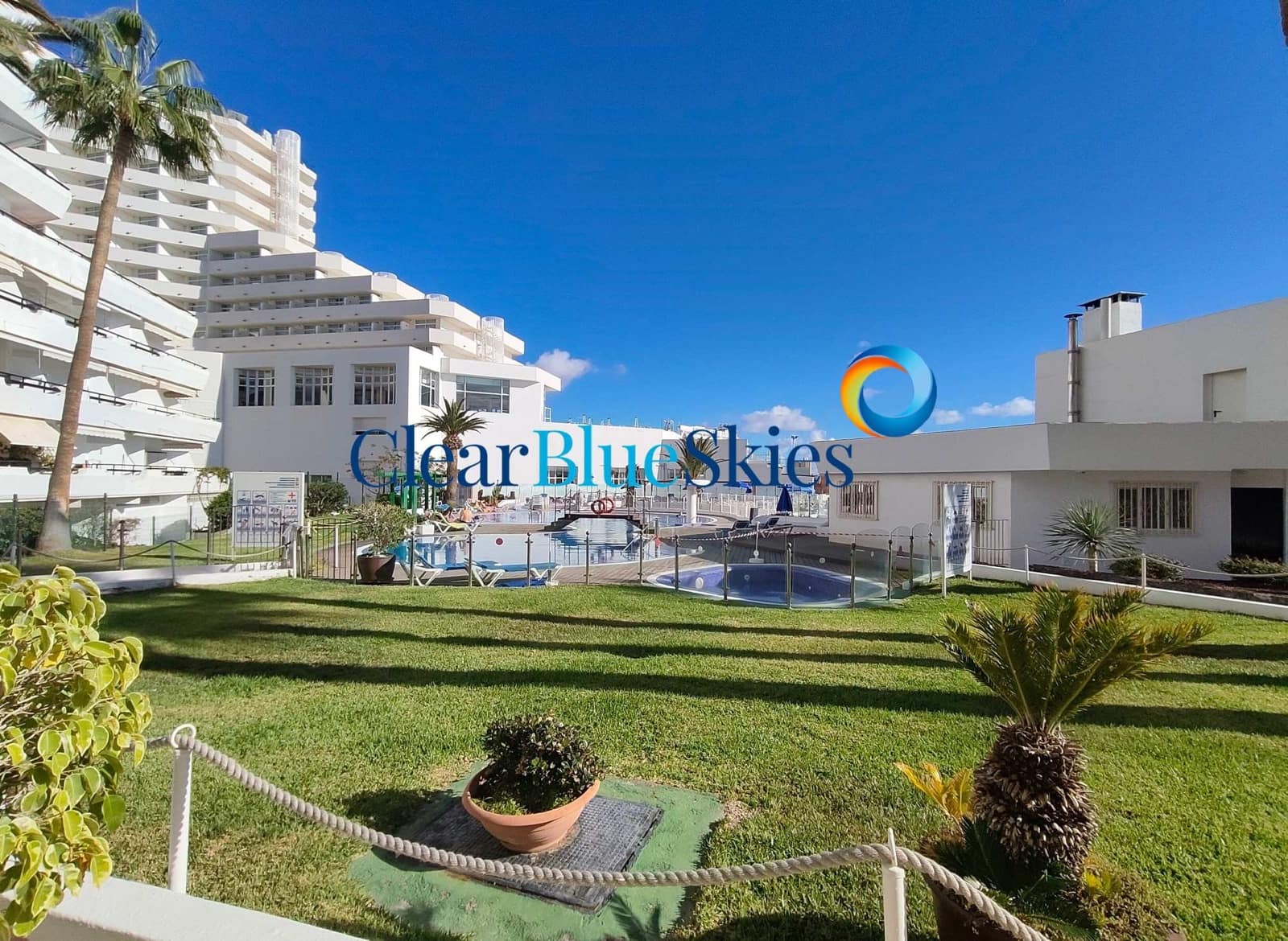 1 bedroom Penthouse for sale in Costa Adeje with pool garage - € 1,595,000 (Ref: 8856693)