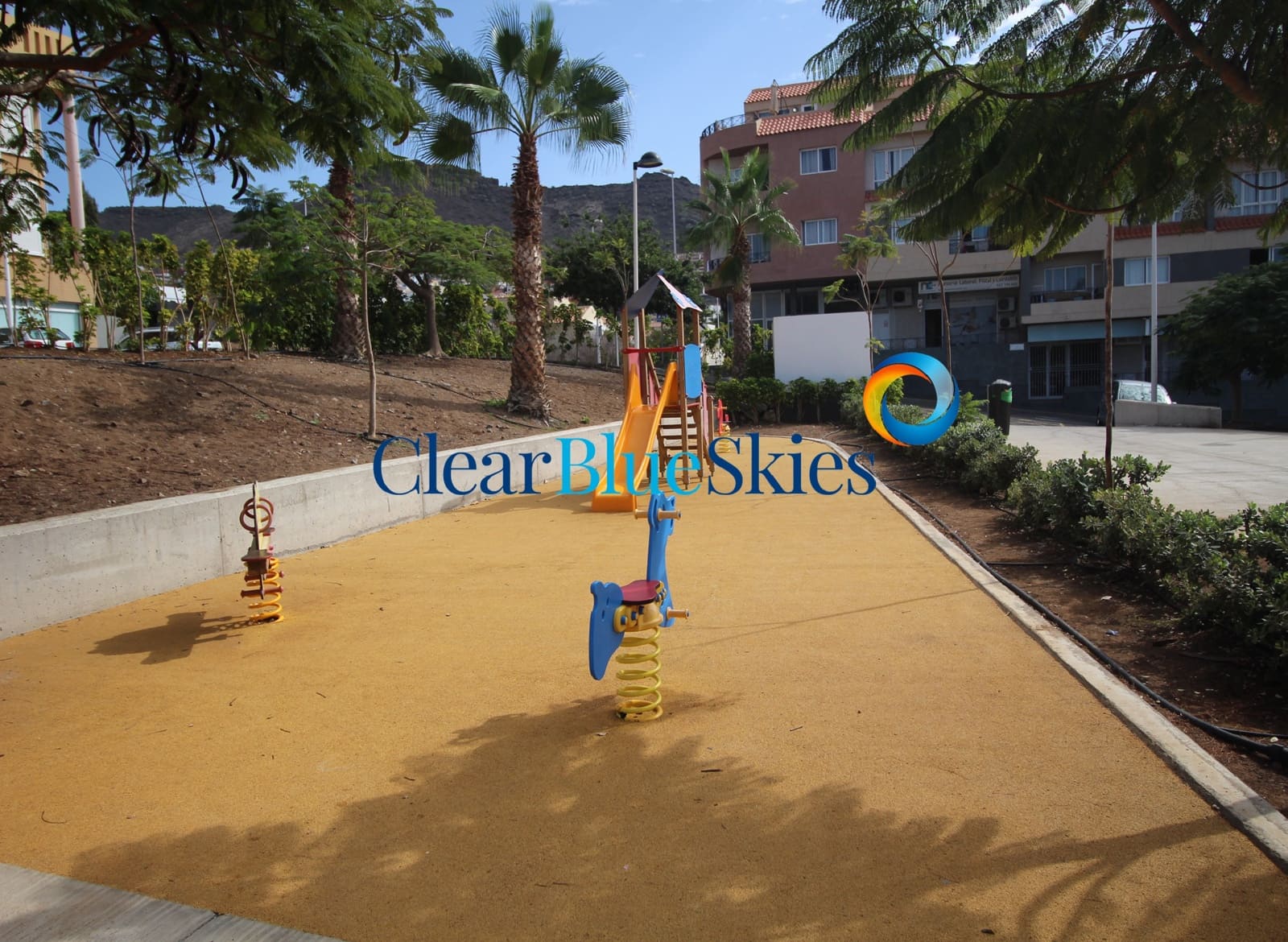 3 quarto Casa em Banda para venda em El Madronal com garagem - 460 000 € (Ref: 8895861)