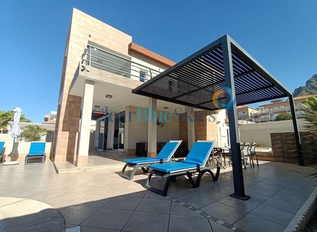 4 soveværelse Villa til salg i El Madroñal, Adeje med swimmingpool garage - € 1.680.000 (Ref: 8939156)