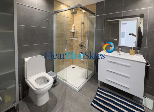 2 chambre Appartement à vendre à Los Cristianos, Arona avec garage - 750 000 € (Ref: 8953469)