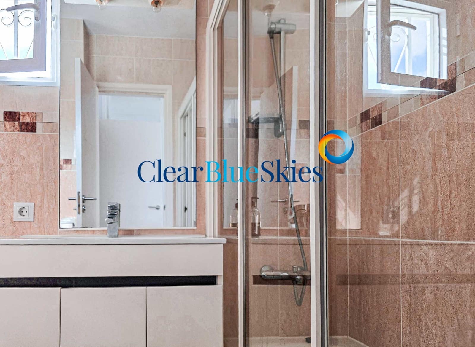 2 quarto Moradia Geminada para venda em Costa Adeje com piscina garagem - 550 000 € (Ref: 8977679)