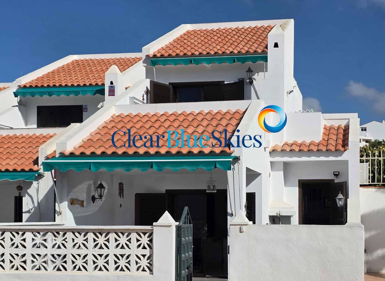 2 quarto Moradia Geminada para venda em Costa Adeje com piscina garagem - 550 000 € (Ref: 8977679)