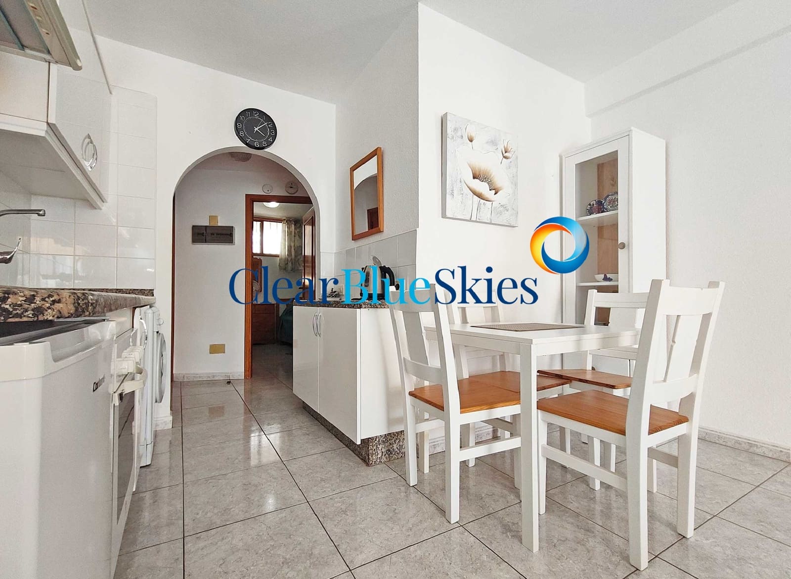 1 soverom Leilighet til salgs i Los Cristianos med svømmebasseng garasje - € 239 000 (Ref: 9033519)