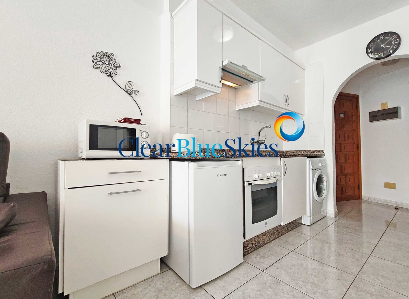 1 soverom Leilighet til salgs i Los Cristianos med svømmebasseng garasje - € 239 000 (Ref: 9033519)