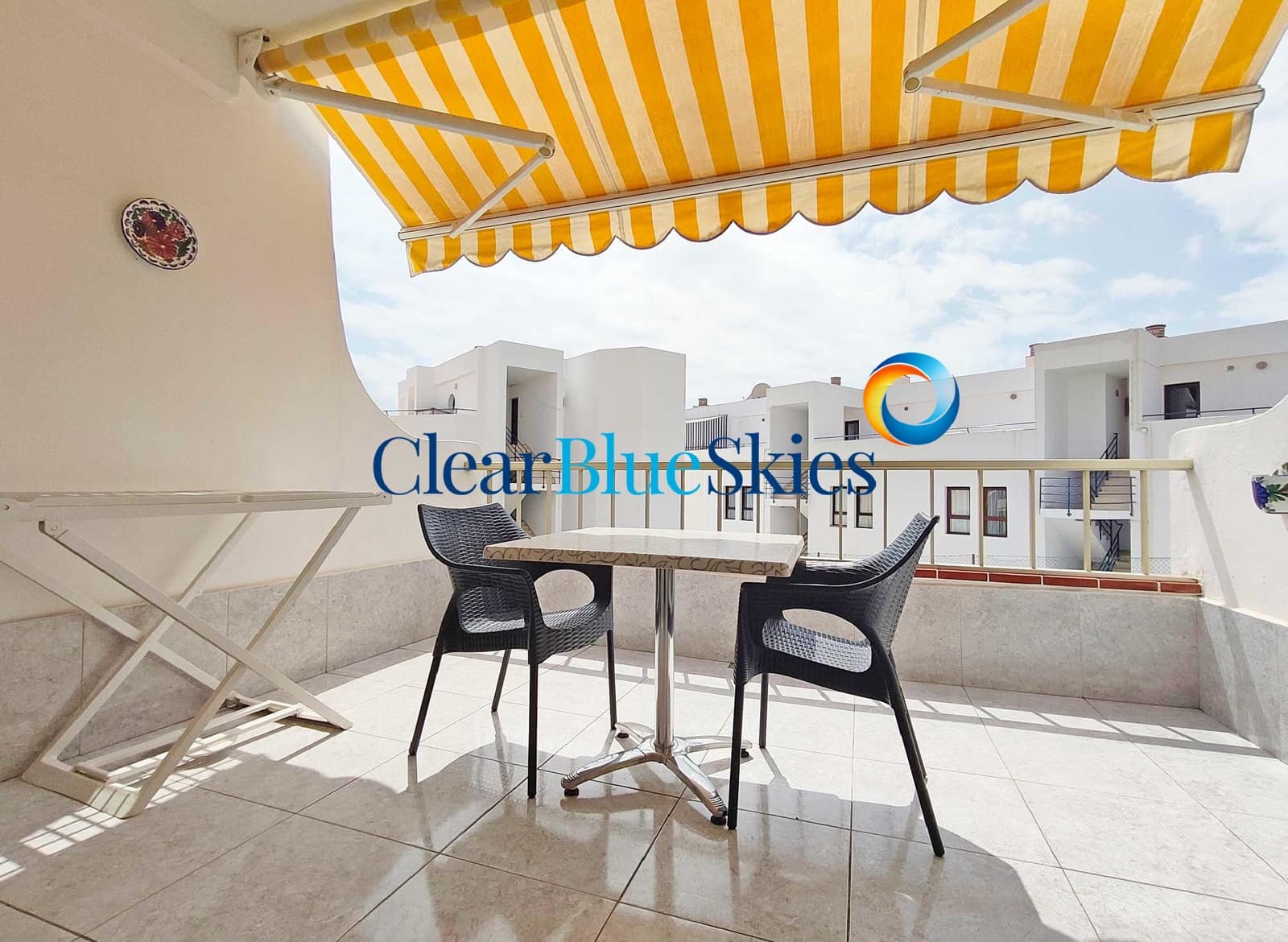 1 soverom Leilighet til salgs i Los Cristianos med svømmebasseng garasje - € 239 000 (Ref: 9033519)