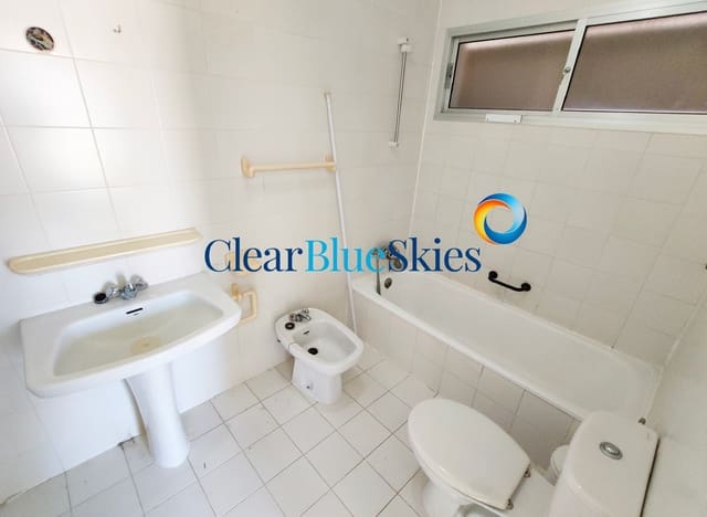 3 slaapkamer Bungalow te koop in Callao Salvaje, Adeje met zwembad - € 469.900 (Ref: 9129013)