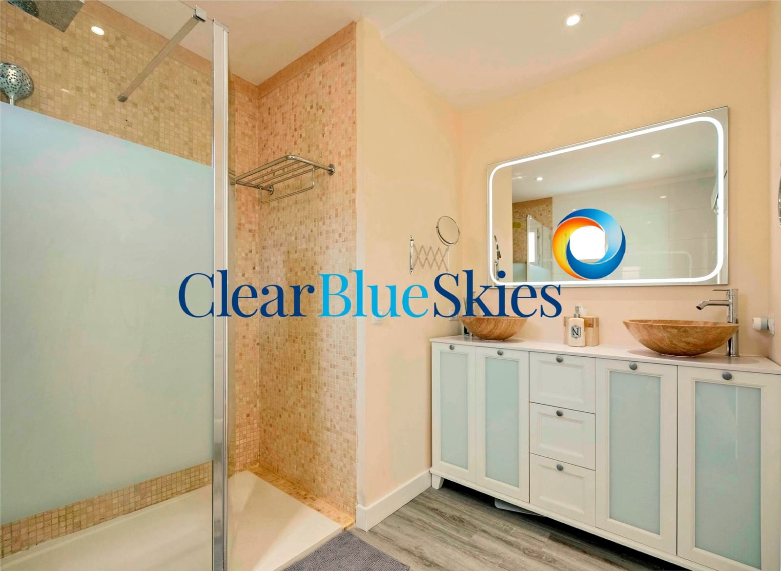 4 quarto Moradia para venda em Puerto Santiago com piscina garagem - 1 125 000 € (Ref: 9133860)