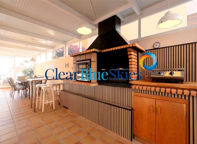 4 slaapkamer Villa te koop in Puerto Santiago, Santiago del Teide met zwembad garage - € 1.125.000 (Ref: 9133860)