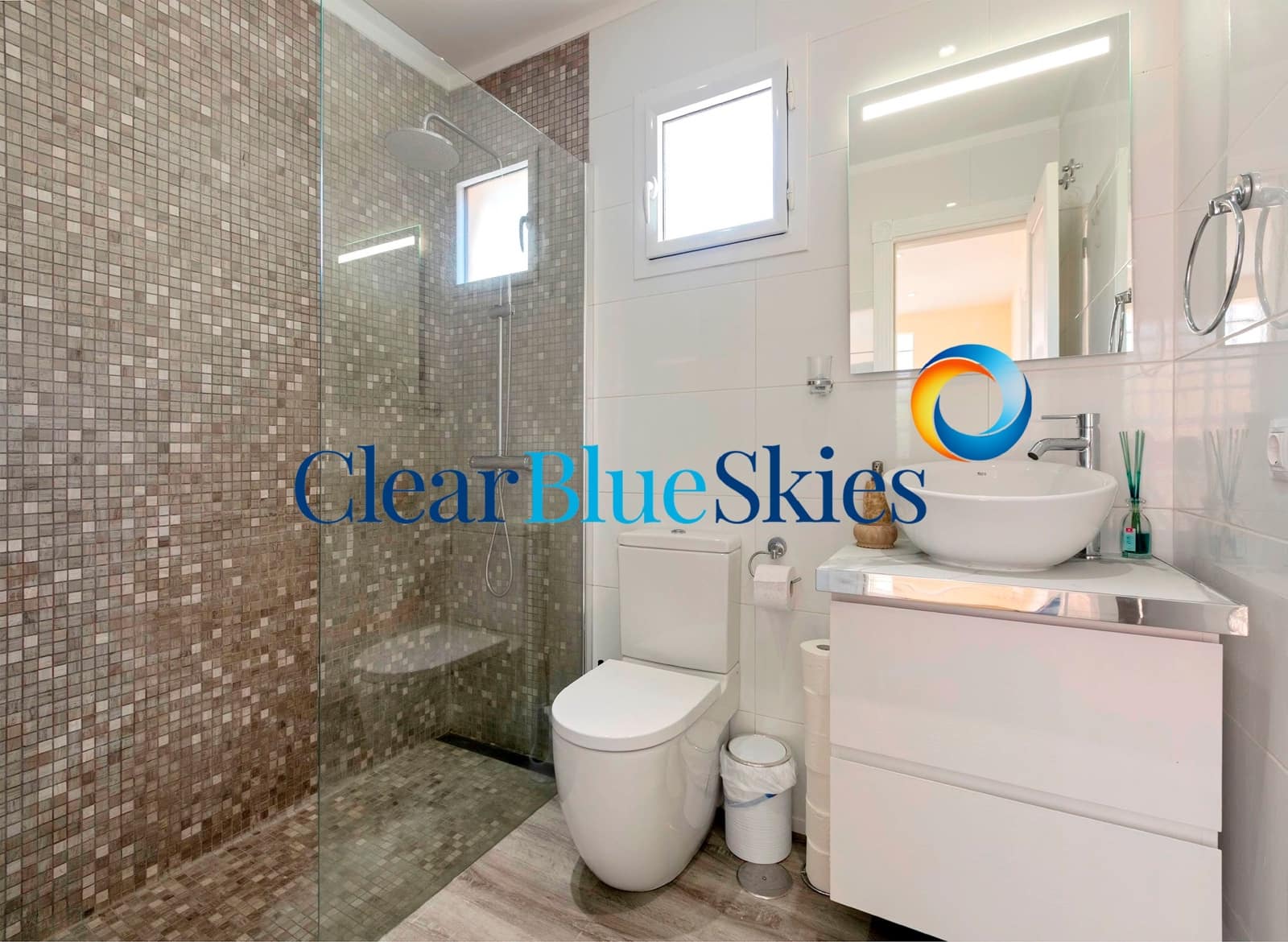 4 quarto Moradia para venda em Puerto Santiago com piscina garagem - 1 125 000 € (Ref: 9133860)