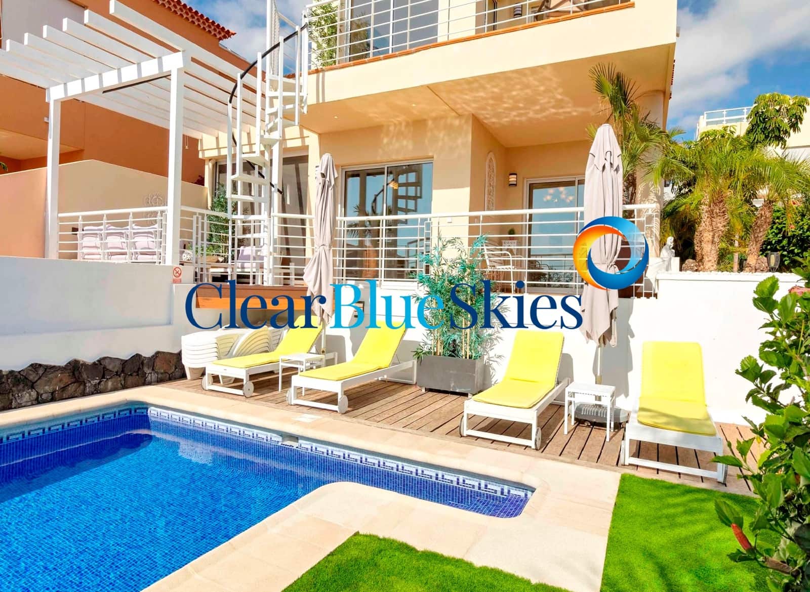 4 quarto Moradia para venda em Puerto Santiago com piscina garagem - 1 125 000 € (Ref: 9133860)