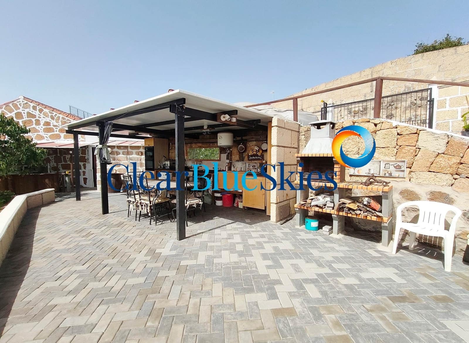 4 soveværelse Finca/Landehus til salg i Granadilla de Abona med swimmingpool garage - € 555.000 (Ref: 9163370)