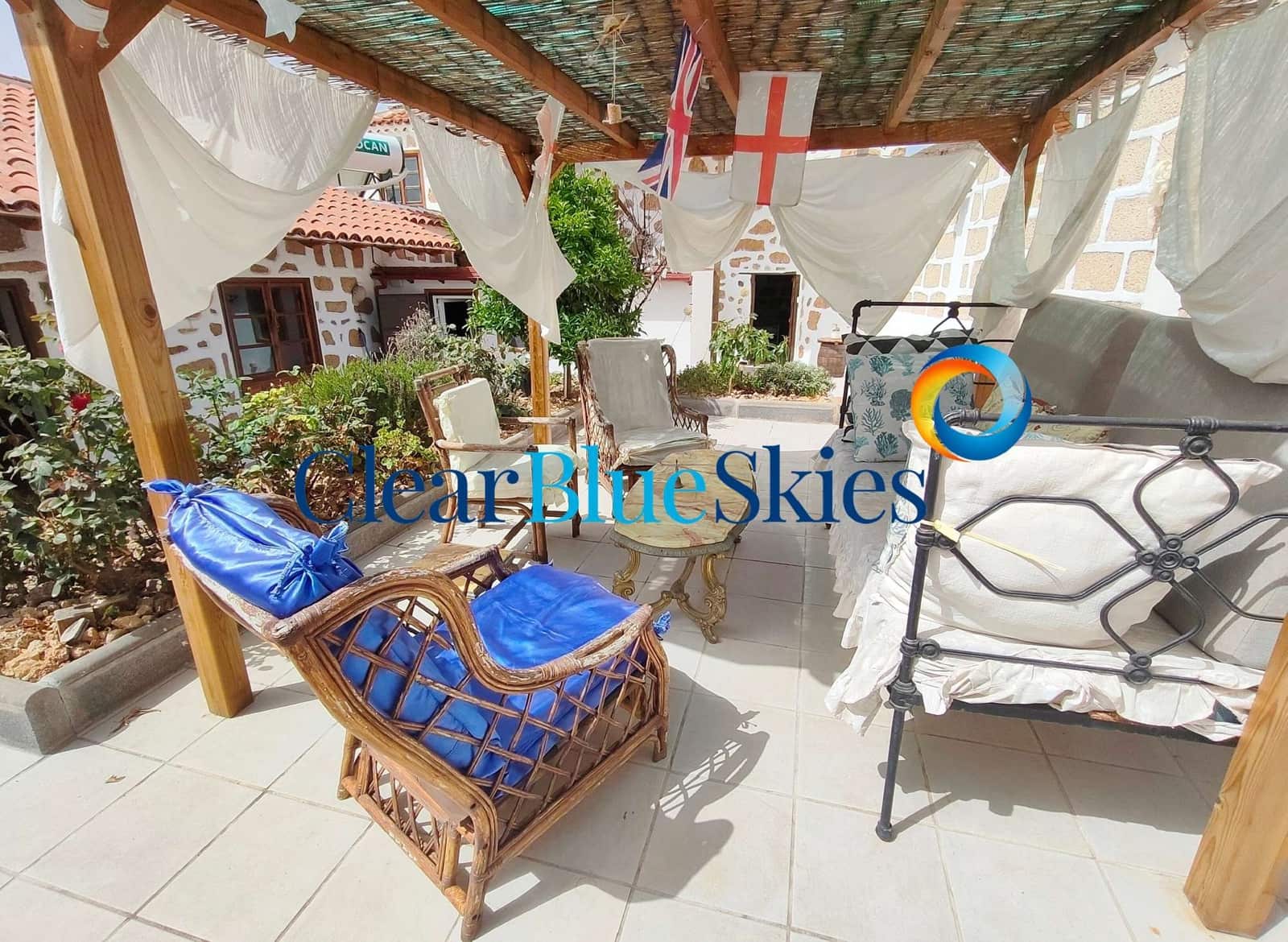 4 soveværelse Finca/Landehus til salg i Granadilla de Abona med swimmingpool garage - € 555.000 (Ref: 9163370)