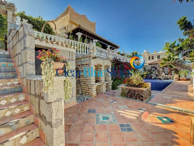 4 slaapkamer Villa te koop in Torviscas, Adeje met zwembad garage - € 990.000 (Ref: 9172381)