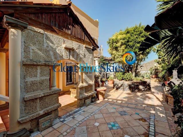 4 slaapkamer Villa te koop in Torviscas, Adeje met zwembad garage - € 990.000 (Ref: 9172381)