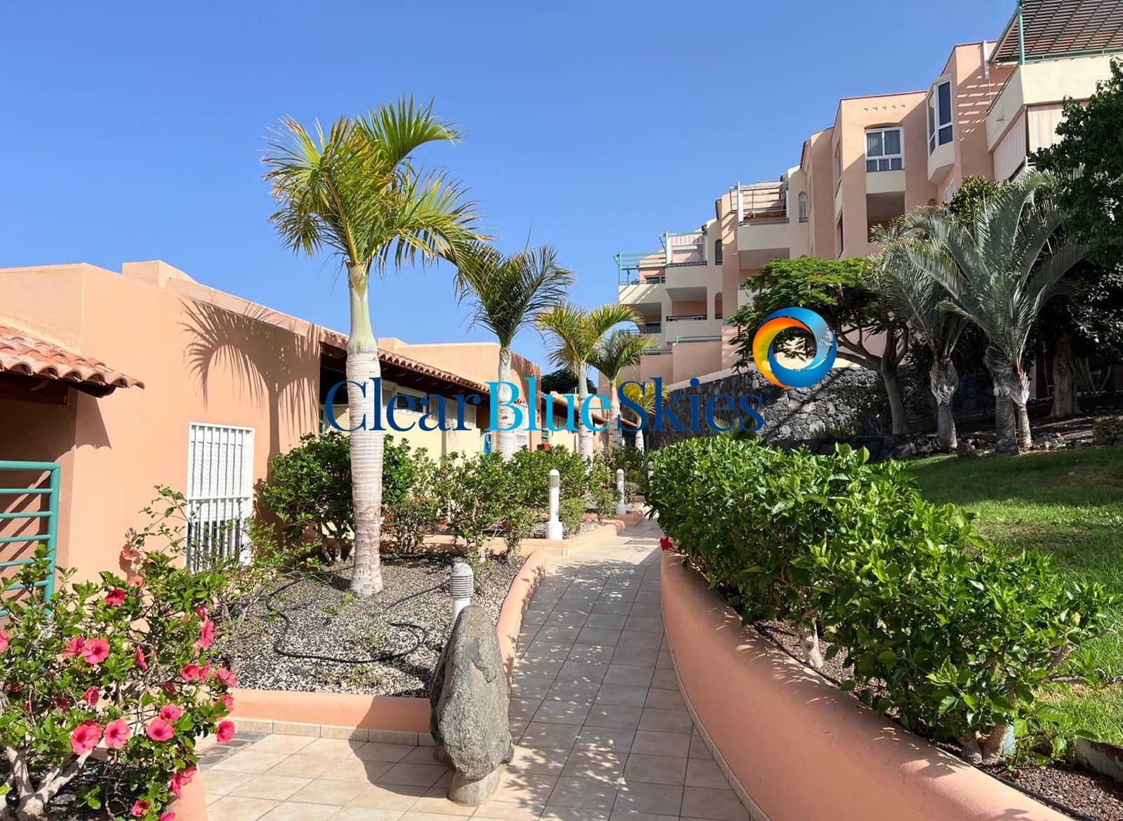 2 soverom Bungalow til salgs i El Madronal med svømmebasseng garasje - € 390 000 (Ref: 9184627)