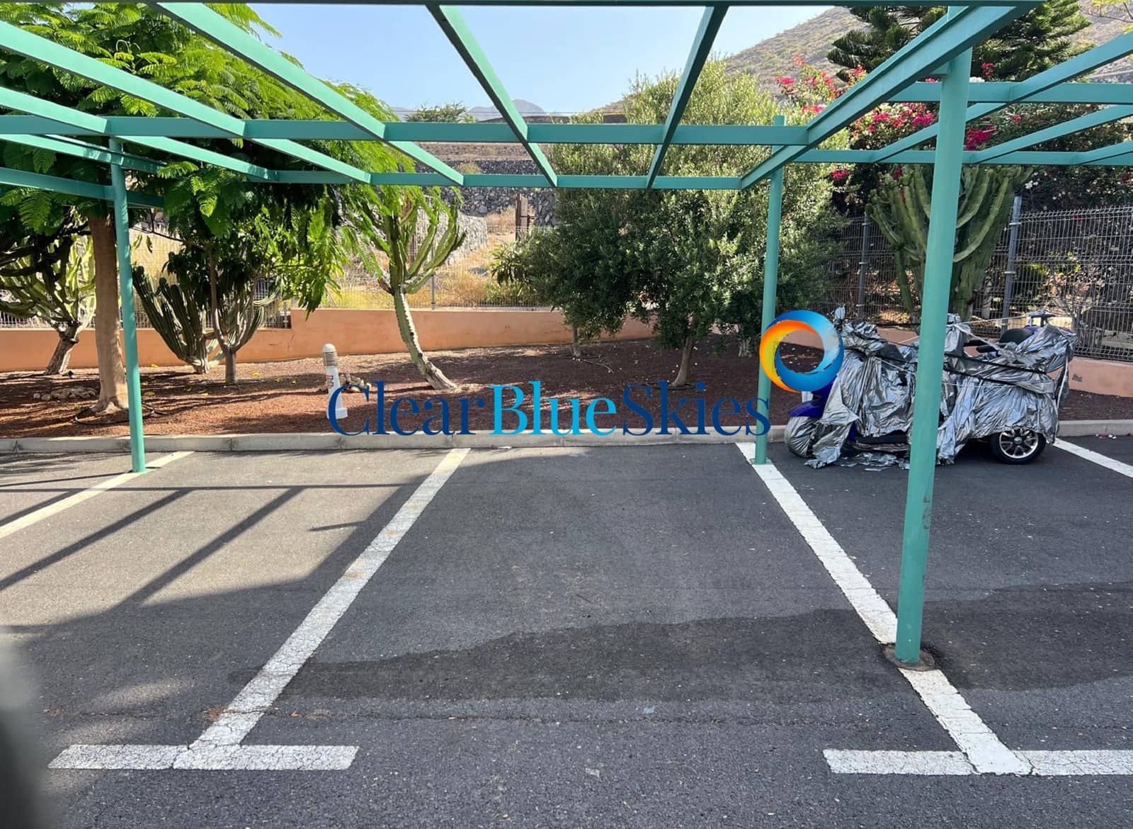 2 soverom Bungalow til salgs i El Madronal med svømmebasseng garasje - € 390 000 (Ref: 9184627)