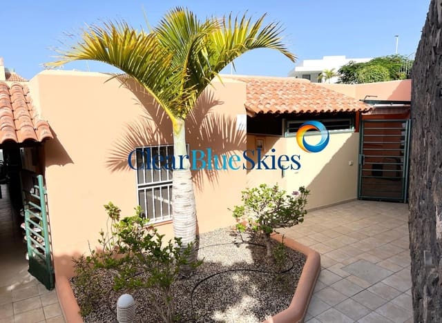 2 slaapkamer Bungalow te koop in El Madroñal, Adeje met zwembad garage - € 390.000 (Ref: 9184627)