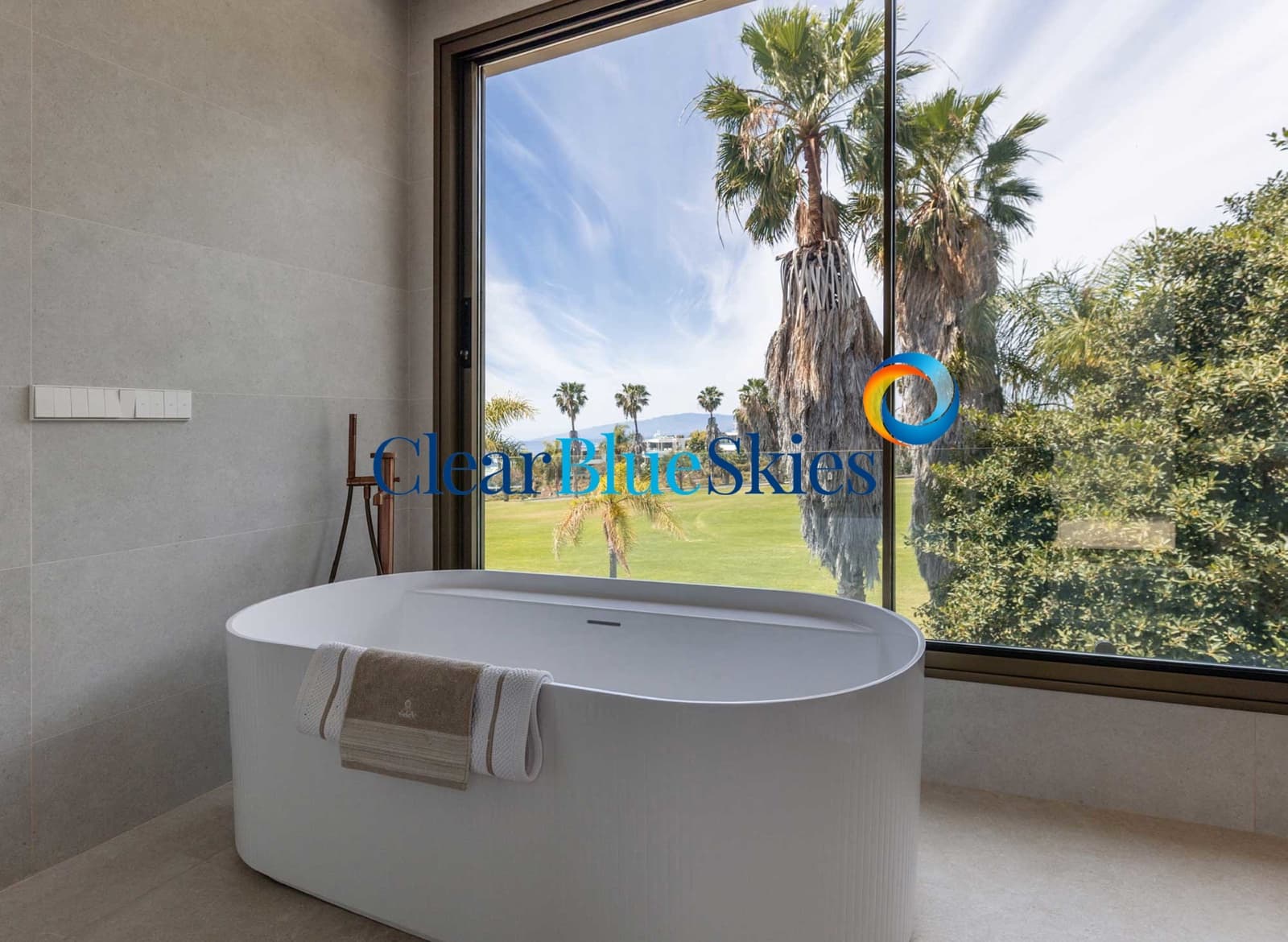 5 slaapkamer Villa te koop in Adeje met zwembad garage - € 4.750.000 (Ref: 9203309)