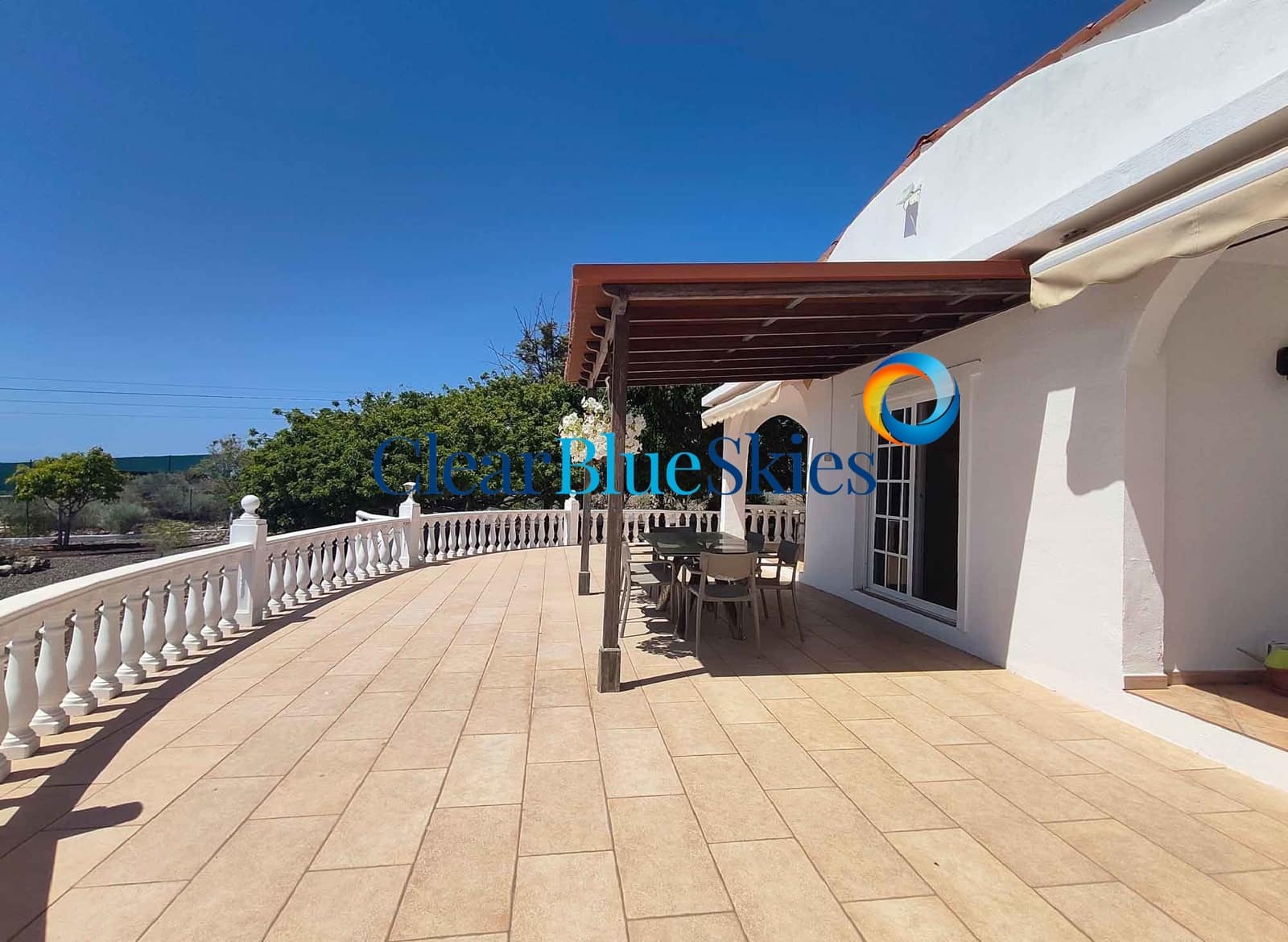 5 soveværelse Finca/Landehus til salg i Piedra Hincada med garage - € 977.000 (Ref: 9216660)