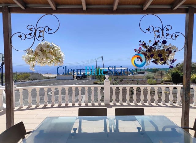 5 soveværelse Finca/Landehus til salg i Piedra Hincada, Guía de Isora med garage - € 977.000 (Ref: 9216660)