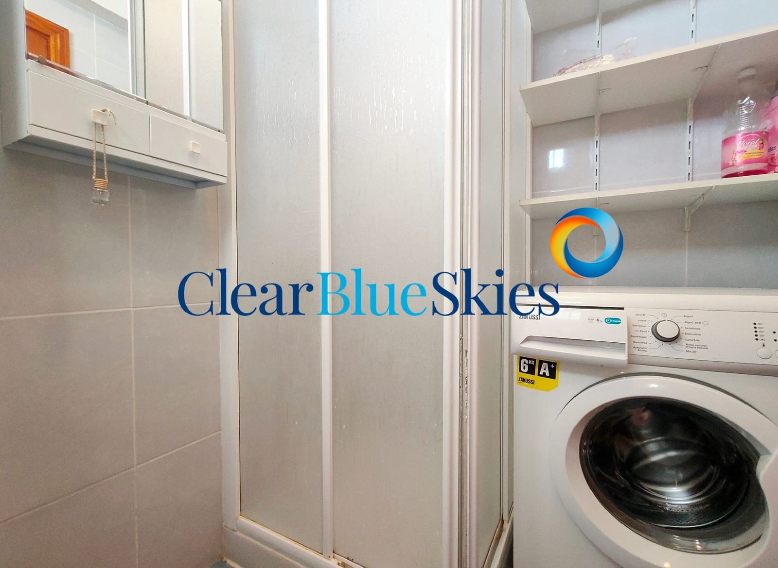 2 bedroom Apartment for sale in Playa de las Americas with pool garage - € 325,000 (Ref: 9275288)