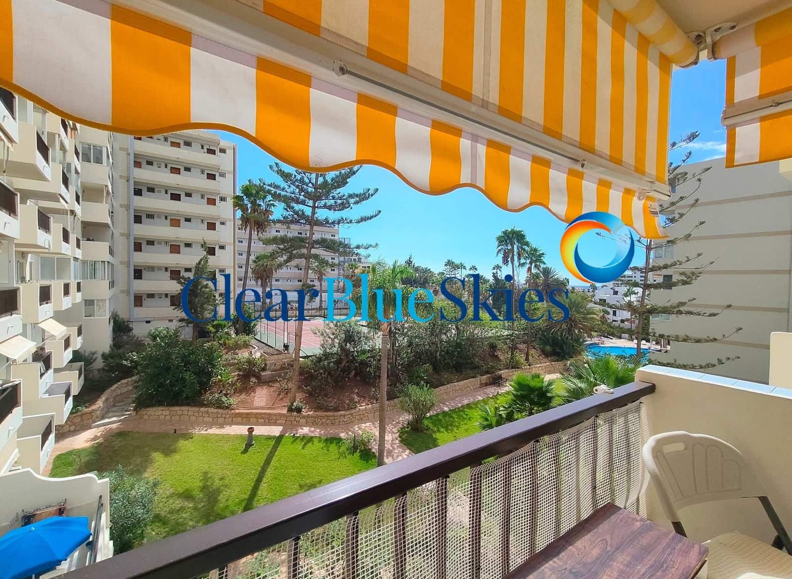 2 bedroom Apartment for sale in Playa de las Americas with pool garage - € 325,000 (Ref: 9275288)