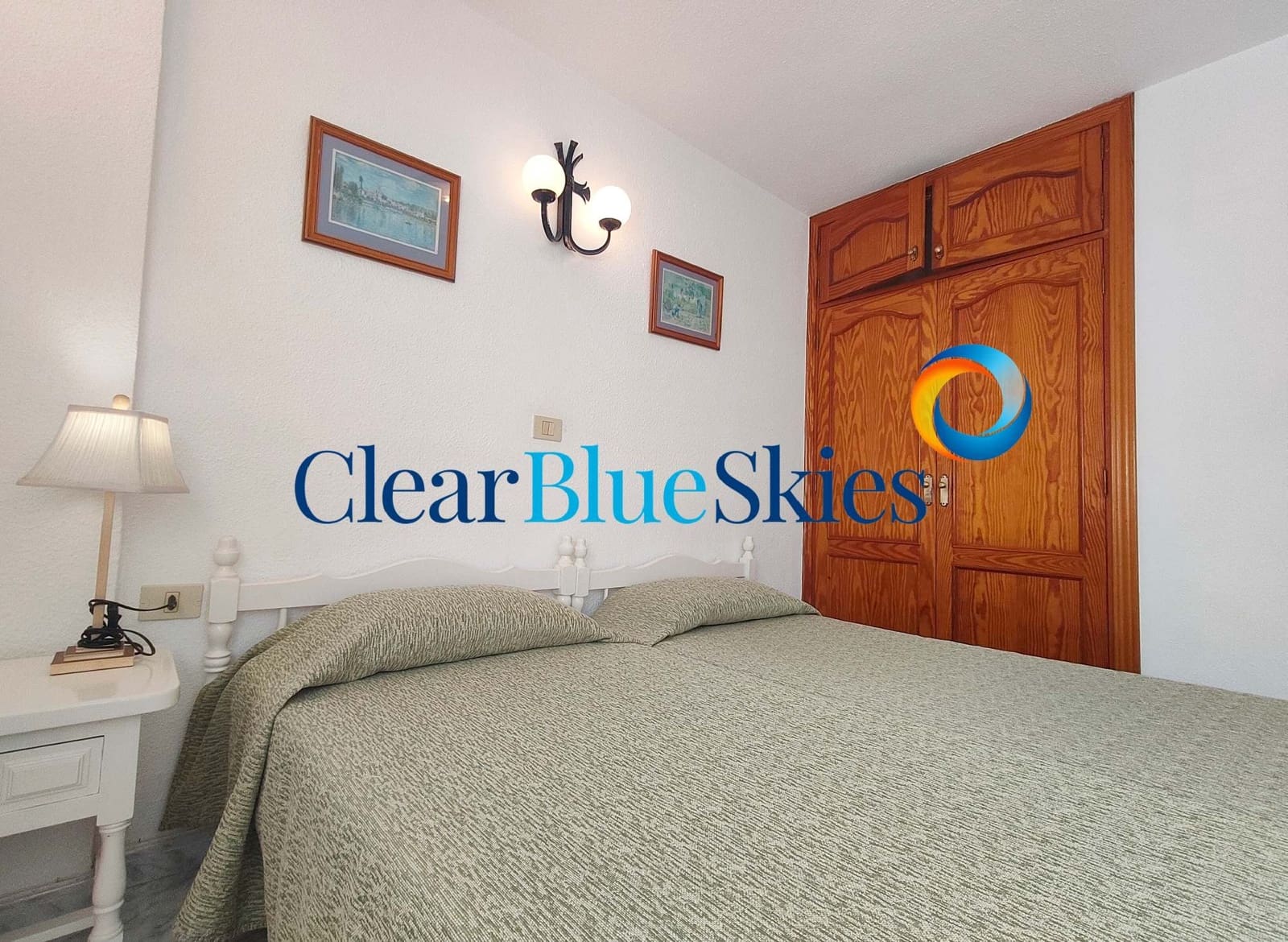 2 bedroom Apartment for sale in Playa de las Americas with pool garage - € 325,000 (Ref: 9275288)