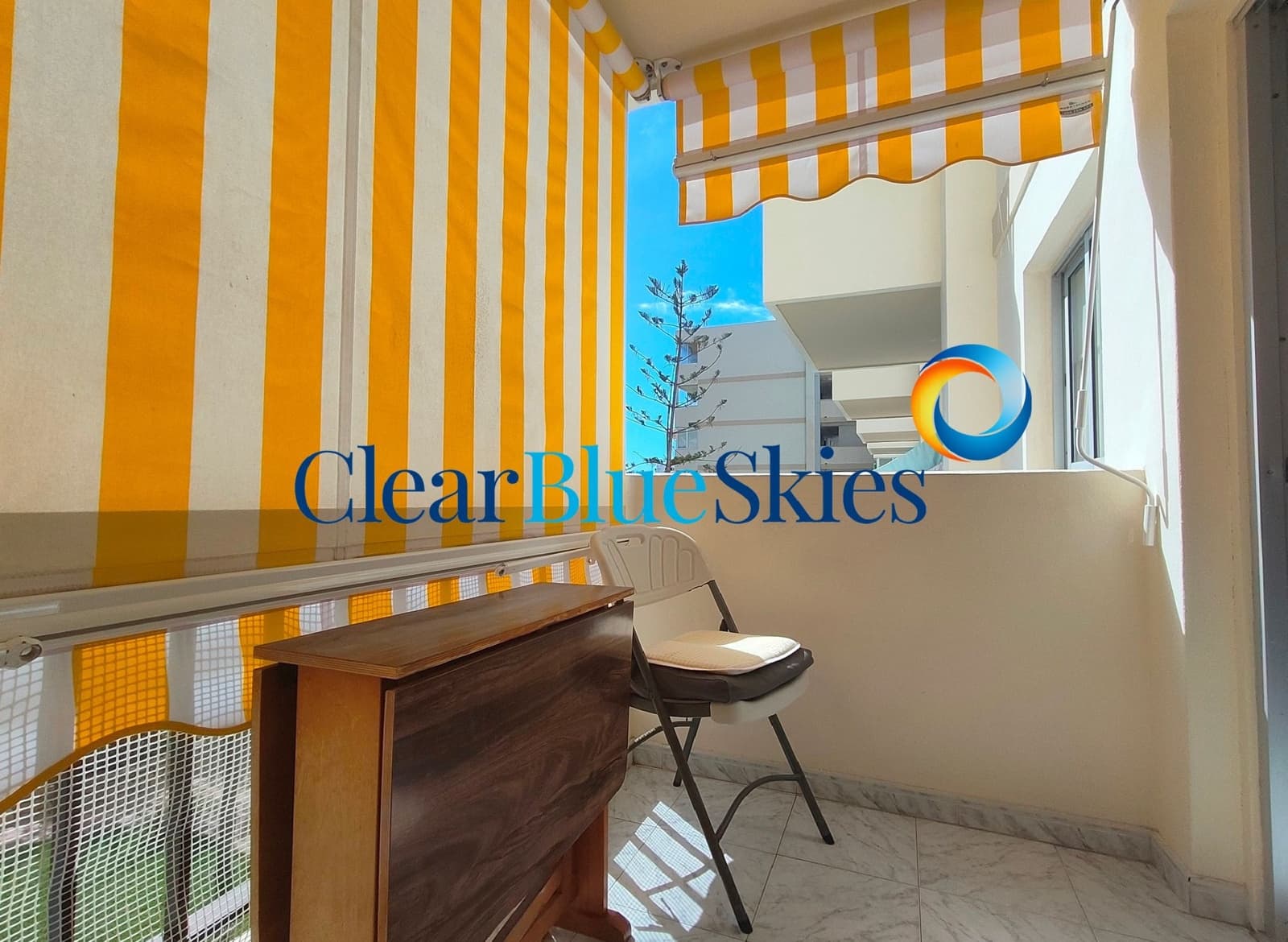 2 bedroom Apartment for sale in Playa de las Americas with pool garage - € 325,000 (Ref: 9275288)