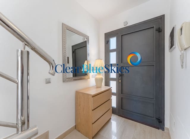 3 slaapkamer Huis te koop in La Caleta, Valverde met garage - € 1.195.000 (Ref: 9282718)