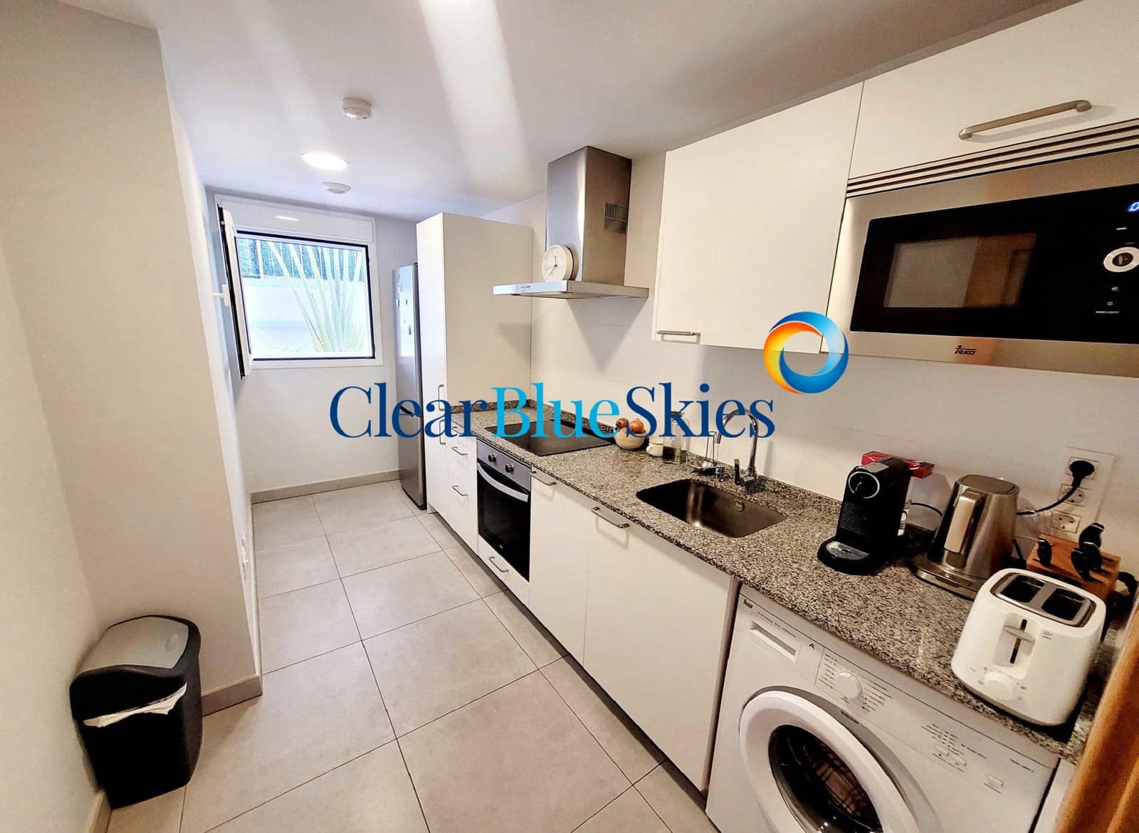 2 bedroom Apartment for sale in Adeje with pool garage - € 350,000 (Ref: 9283159)