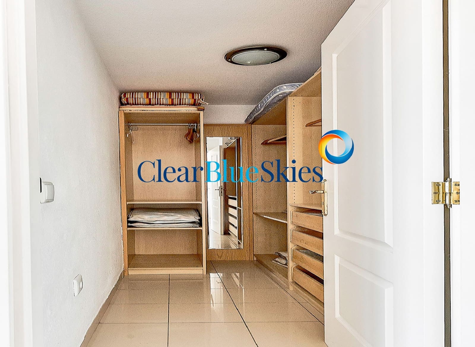 3 sypialnia Dom blizniak na sprzedaż w Playa del Duque z garażem - 920 000 € (Ref: 9283161)