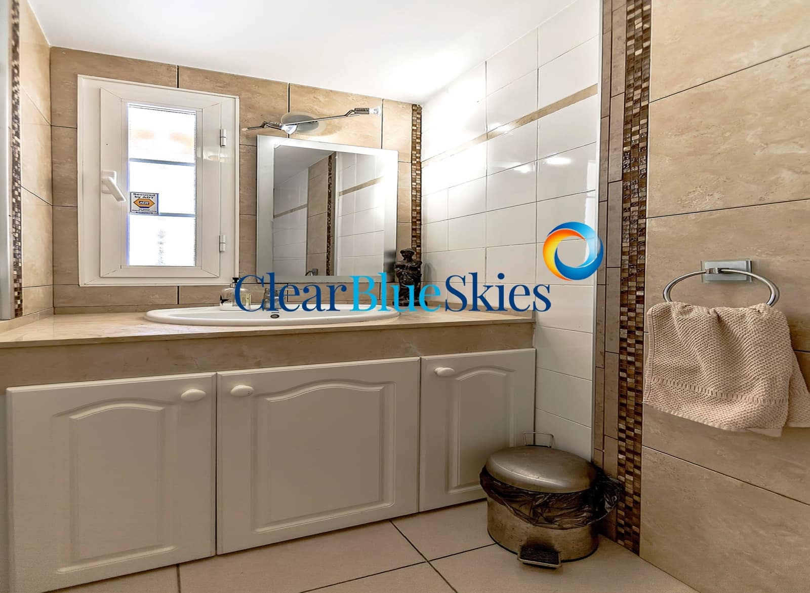 3 sypialnia Dom blizniak na sprzedaż w Playa del Duque z garażem - 920 000 € (Ref: 9283161)