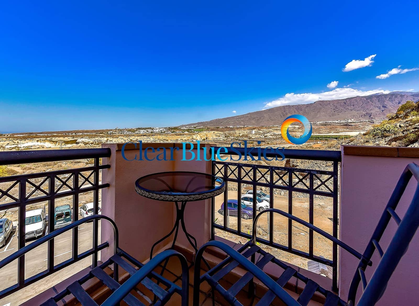 3 sypialnia Dom blizniak na sprzedaż w Playa del Duque z garażem - 920 000 € (Ref: 9283161)