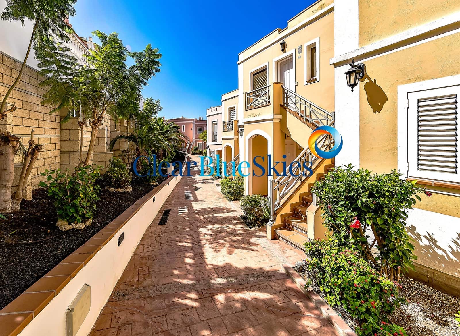 3 sypialnia Dom blizniak na sprzedaż w Playa del Duque z garażem - 920 000 € (Ref: 9283161)