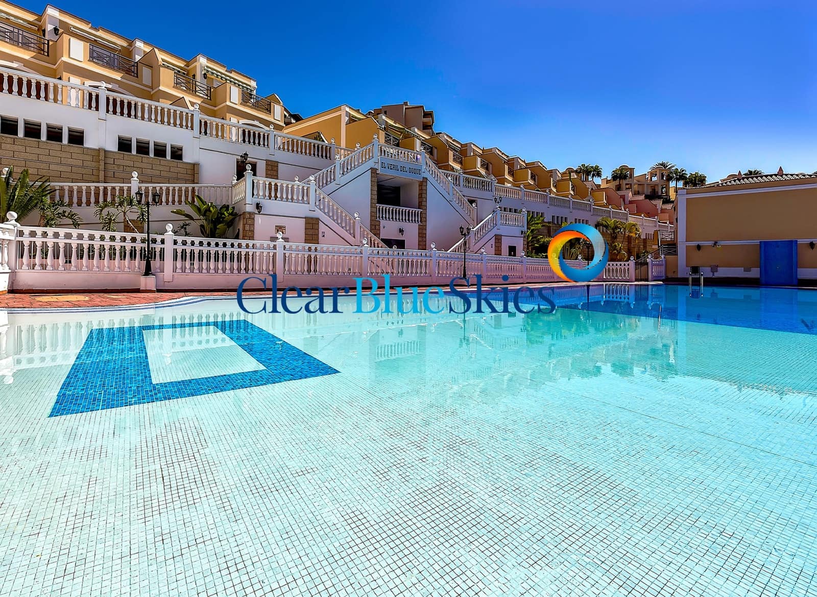 3 sypialnia Dom blizniak na sprzedaż w Playa del Duque z garażem - 920 000 € (Ref: 9283161)