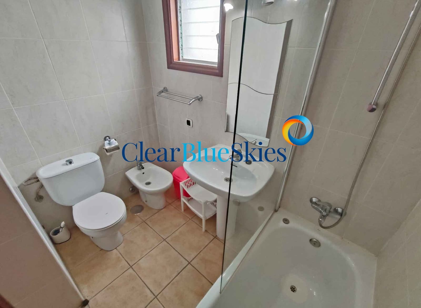 3 makuuhuone Rivitalo myytävänä paikassa Costa Adeje mukana uima-altaan - 590 000 € (Ref: 9360997)