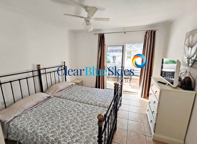 3 quarto Moradia em Banda para venda em Torviscas Bajo, Adeje com piscina - 590 000 € (Ref: 9360997)