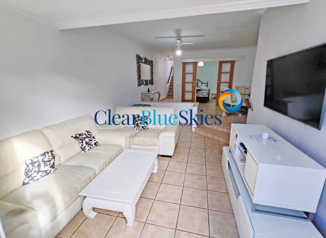 3 quarto Moradia em Banda para venda em Torviscas Bajo, Adeje com piscina - 590 000 € (Ref: 9360997)