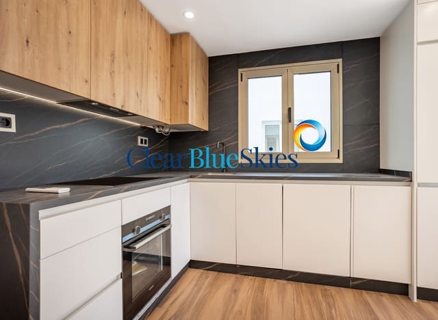 2 slaapkamer Appartement te koop in Puerto Santiago, Santiago del Teide met zwembad garage - € 455.000 (Ref: 9378442)