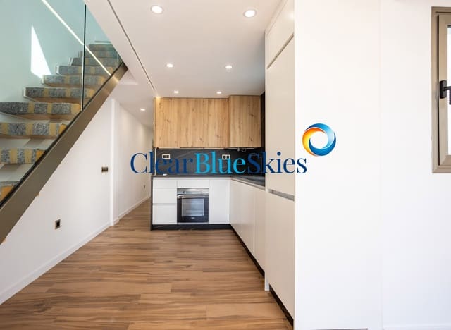 2 slaapkamer Appartement te koop in Puerto Santiago, Santiago del Teide met zwembad garage - € 455.000 (Ref: 9378442)