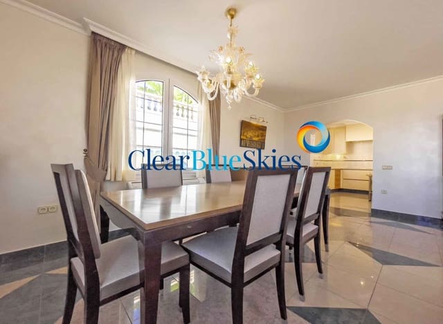 3 sypialnia Willa na sprzedaż w Playa del Duque, Adeje z basenem garażem - 3 050 000 € (Ref: 9383516)