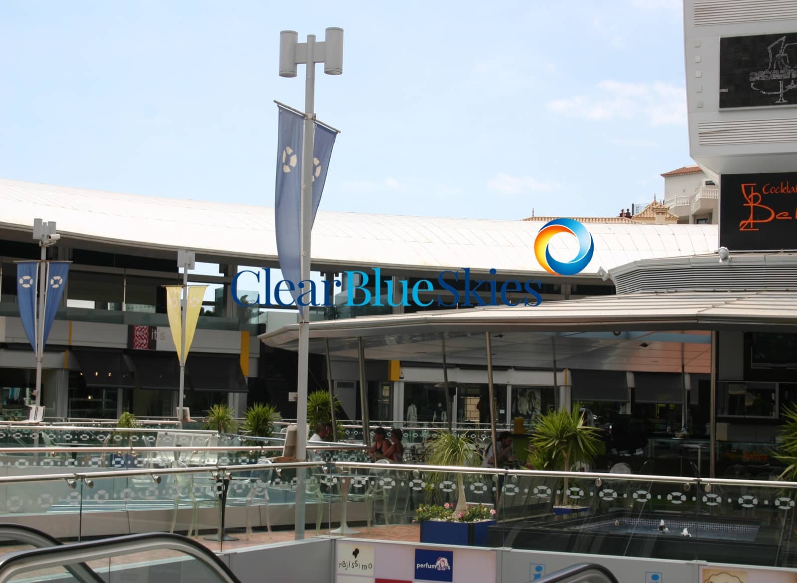 3 sypialnia Willa na sprzedaż w Playa del Duque z basenem garażem - 3 050 000 € (Ref: 9383516)