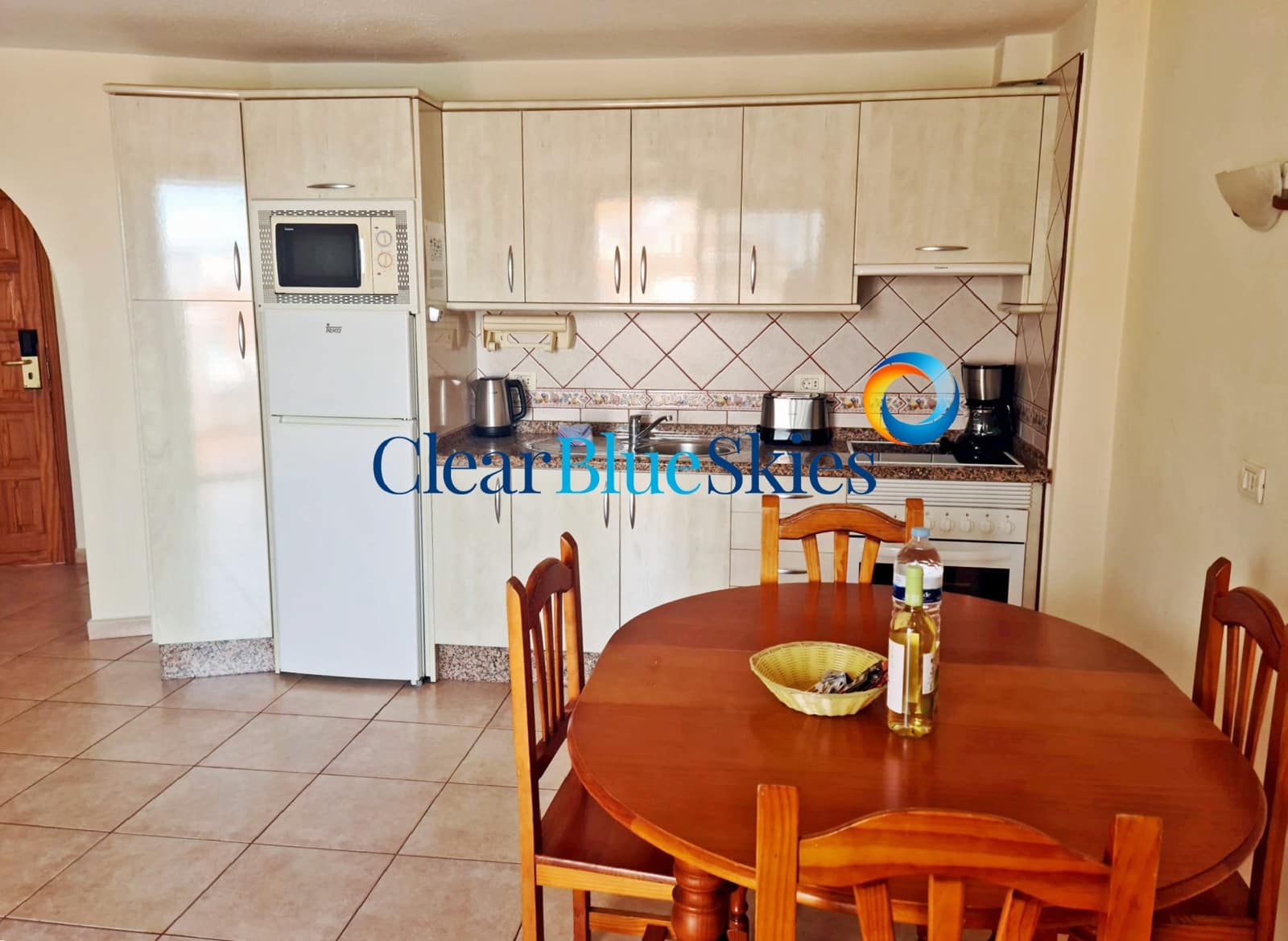 1 soveværelse Lejlighed til salg i Los Cristianos med swimmingpool garage - € 279.500 (Ref: 9395277)