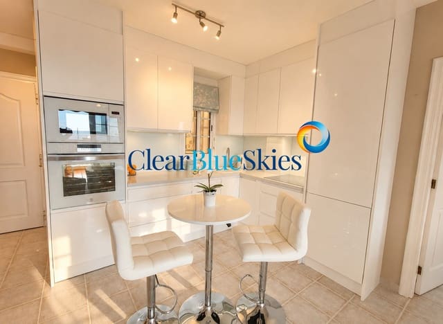 2 bedroom Apartment for sale in Chayofa, Arona with pool garage - € 310,000 (Ref: 9402724)