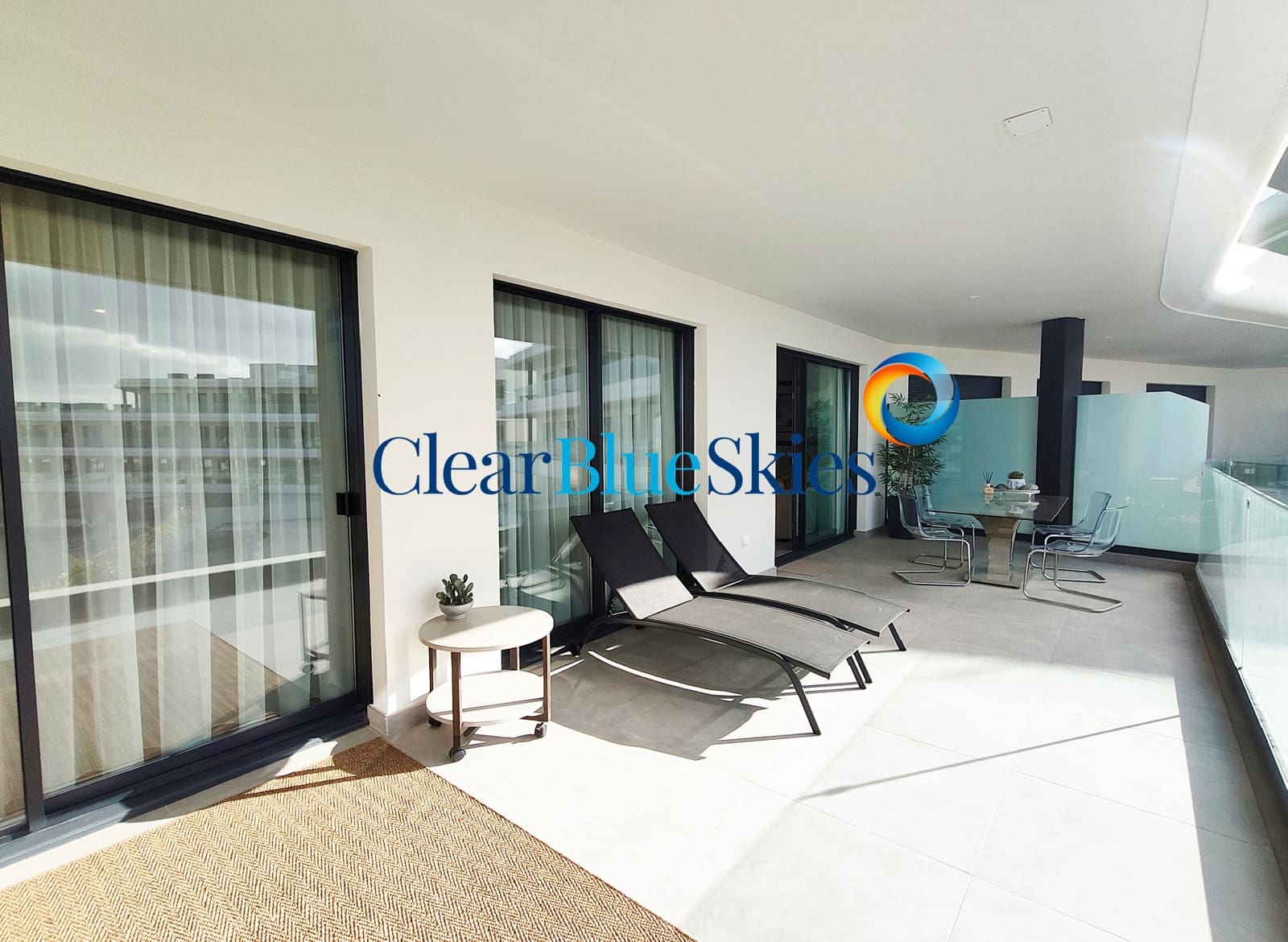 2 slaapkamer Appartement te koop in El Madronal met garage - € 840.000 (Ref: 9410062)