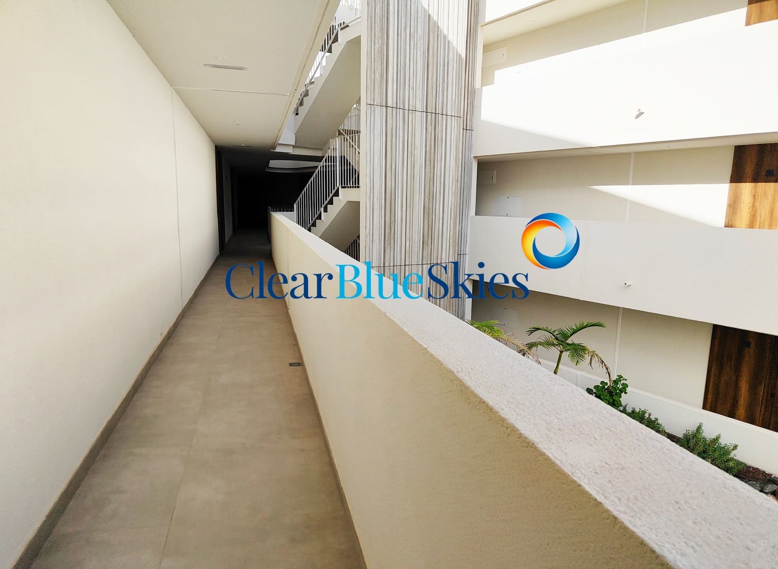 2 slaapkamer Appartement te koop in El Madronal met garage - € 840.000 (Ref: 9410062)