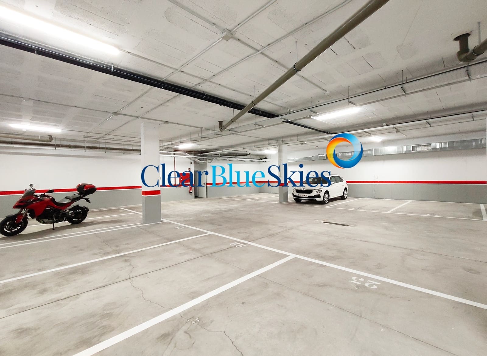 2 slaapkamer Appartement te koop in El Madronal met garage - € 840.000 (Ref: 9410062)