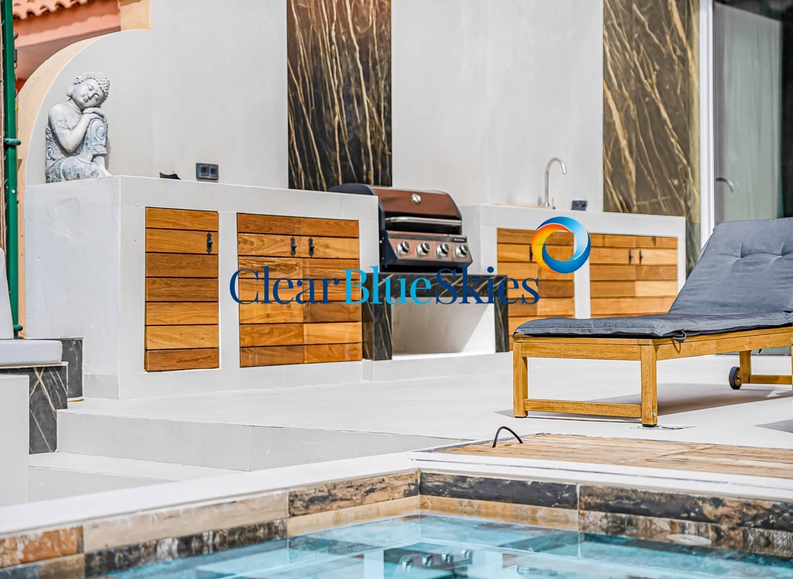 4 soveværelse Byhus til salg i Playa del Duque med garage - € 1.495.000 (Ref: 9417710)