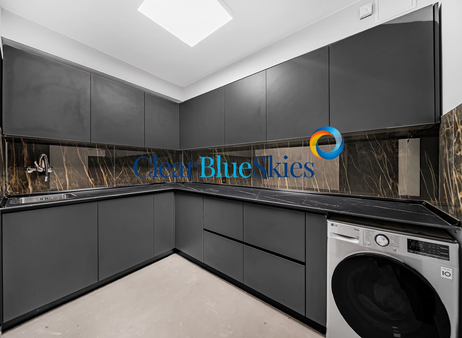 4 soveværelse Byhus til salg i Playa del Duque med garage - € 1.495.000 (Ref: 9417710)