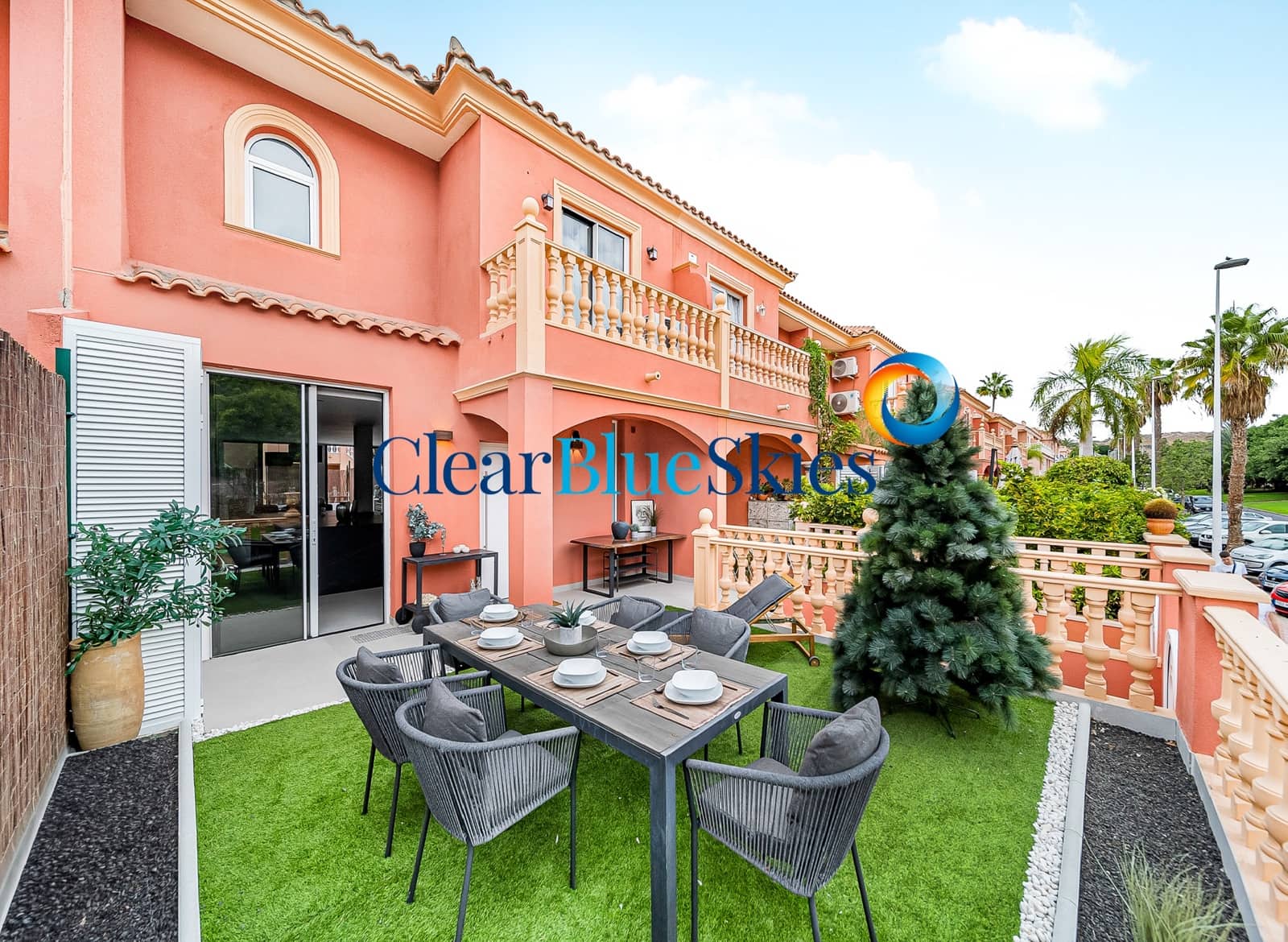 4 soveværelse Byhus til salg i Playa del Duque med garage - € 1.495.000 (Ref: 9417710)